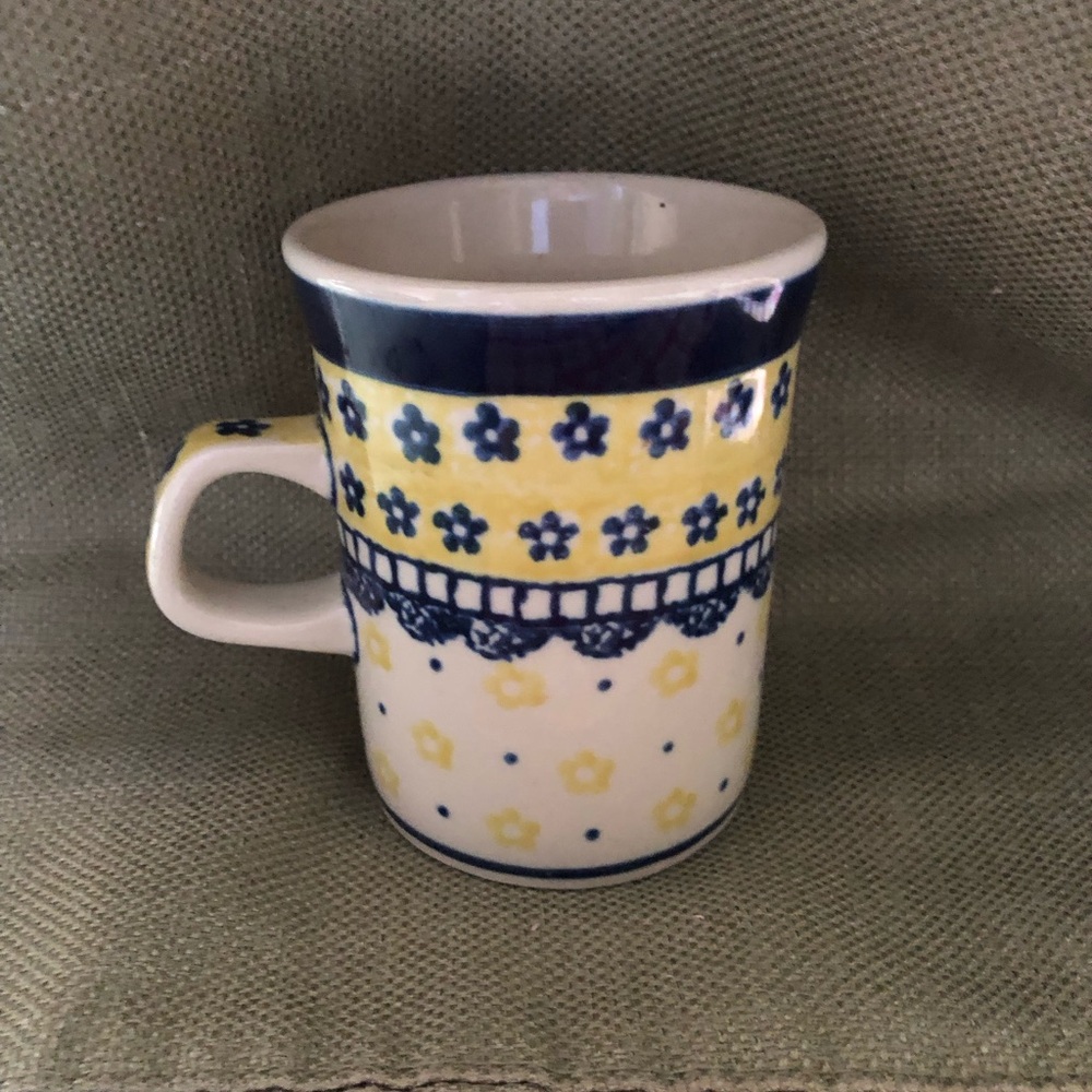 Polish Pottery 8 Oz Blue and Yellow Floral Ceramic Coffee Mug - Picture 4 of 5